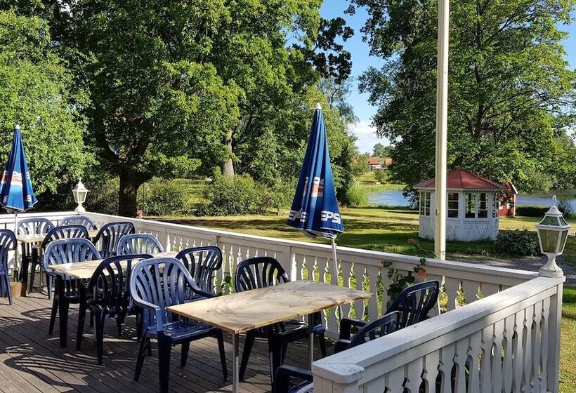 فندق صغير Kolbäcks Gästgivaregård
