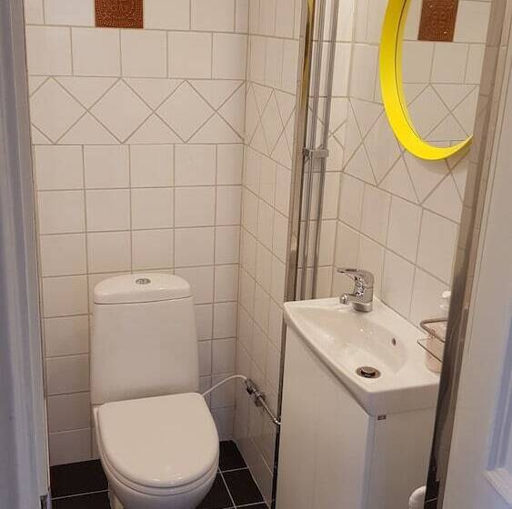 فندق صغير Kolbäcks Gästgivaregård