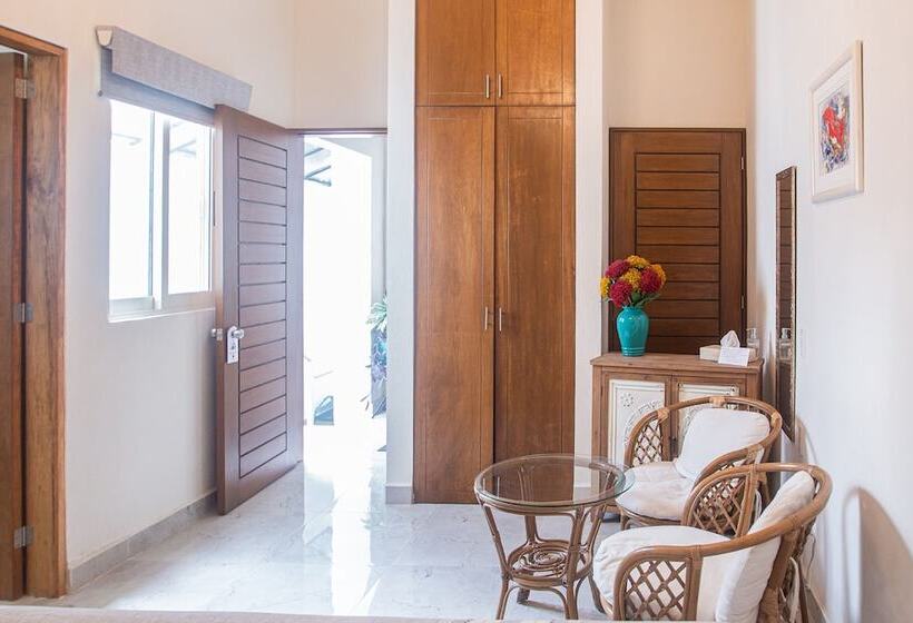 هاستل Villas Parota Inn