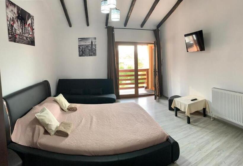 مبيت وإفطار Casa Cu Muri