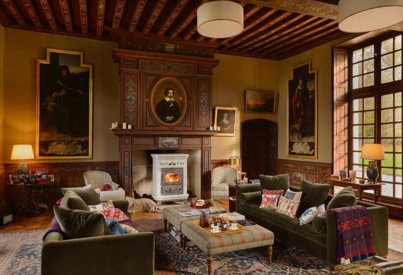 تختخواب و صبحانه Château Des Grotteaux