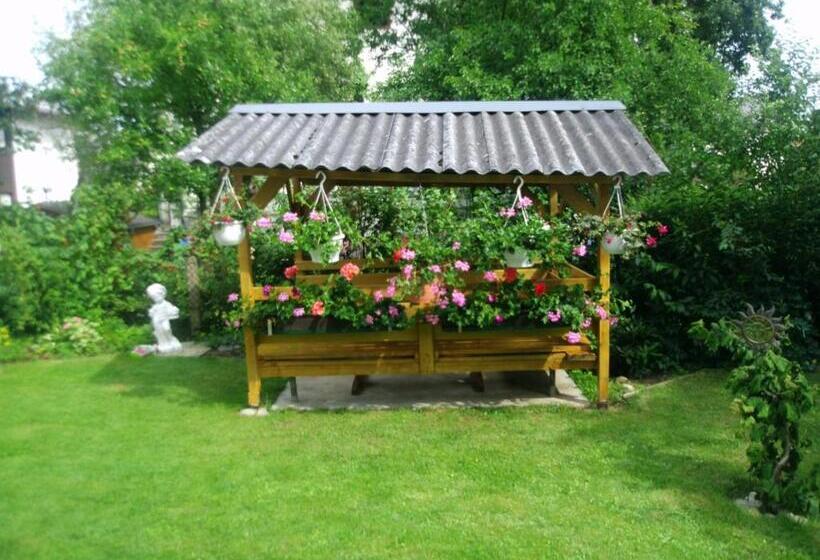 ベッドアンドブレックファースト Haus Stuttgart