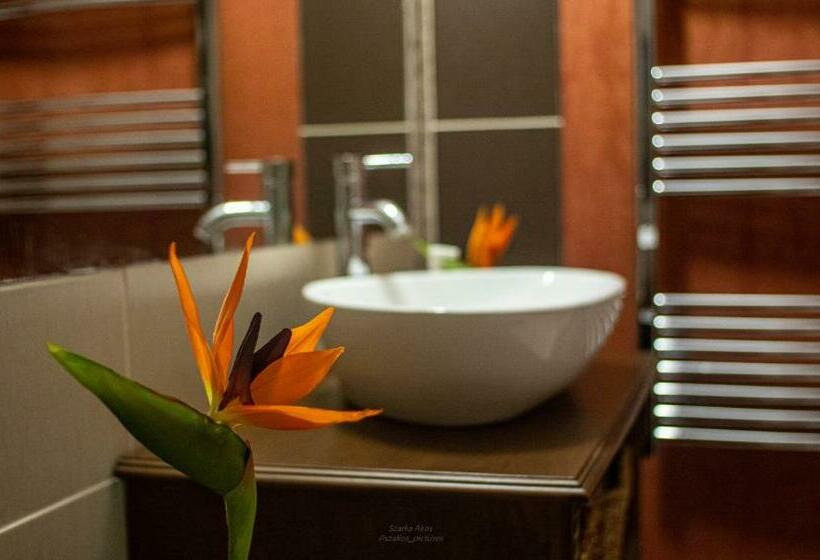 住宿加早餐  Pollushof Panzió és étterem