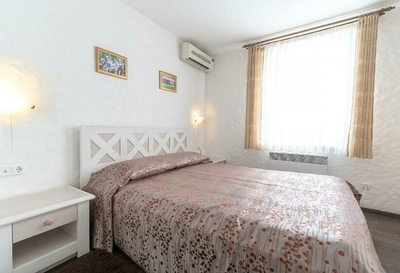 Отель Selena Family Resort