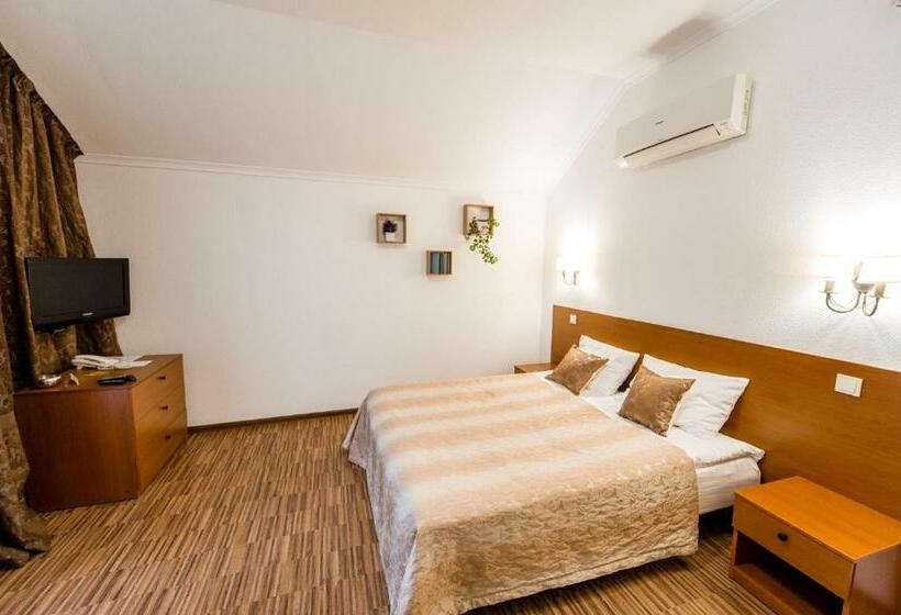 فندق Veselyj Zajets