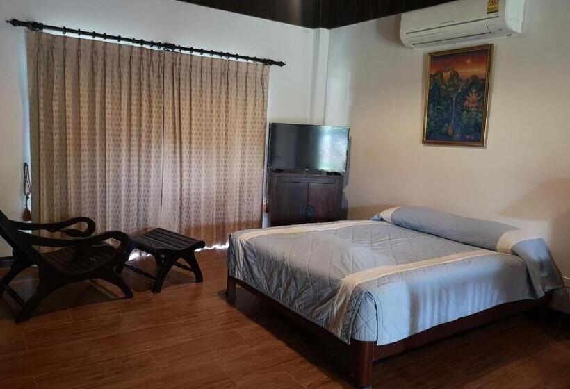 Kao Tao Villa Beach Resort