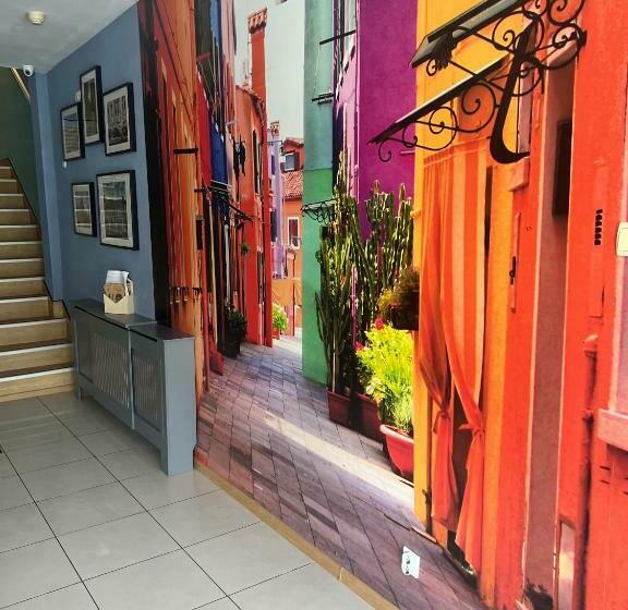 پانسیون Artmotel & Bistro