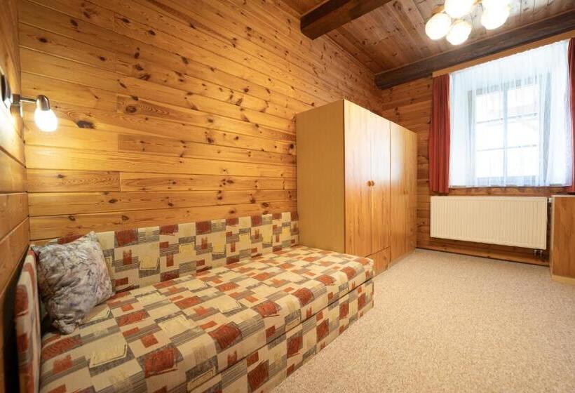 پانسیون Ea Horský Hotel Hájenka