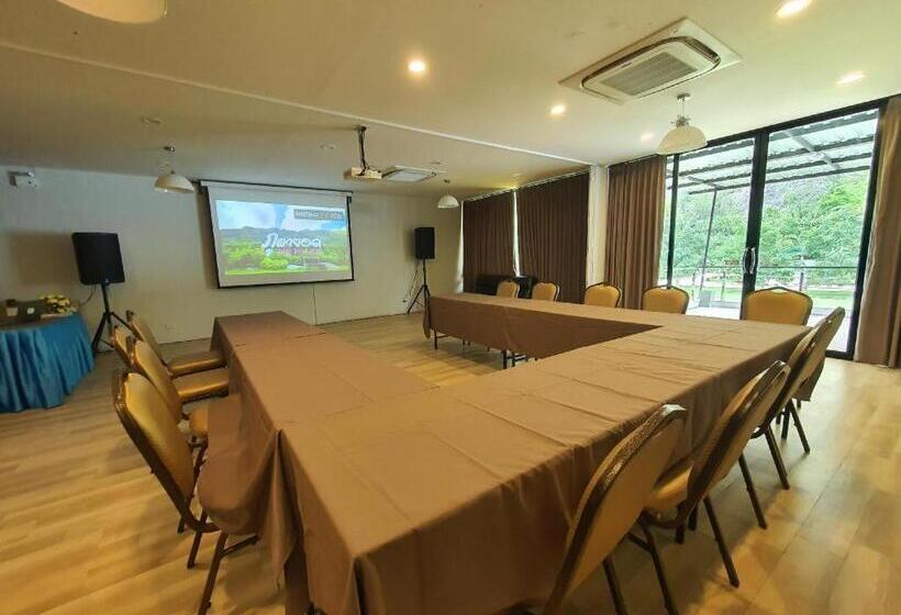 Phuphayot Resort
