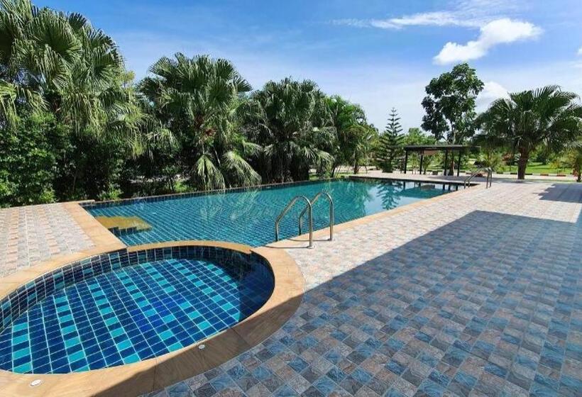 Phuphayot Resort