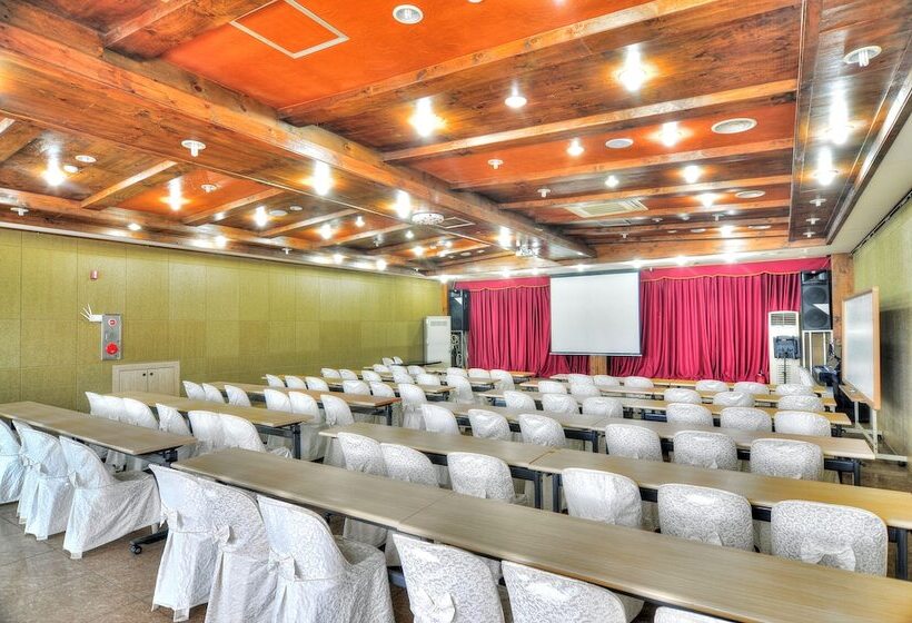 リゾートホテル Sungbochon Youth Hostel   Hostel