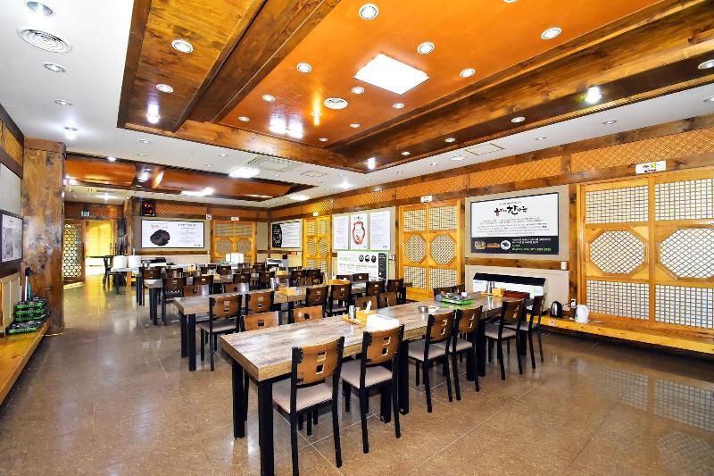 リゾートホテル Sungbochon Youth Hostel   Hostel