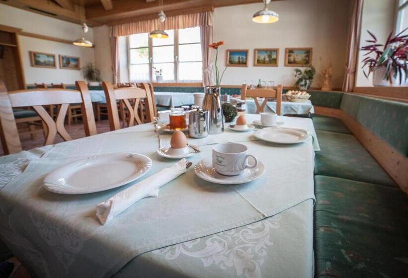 호스텔 Gasthof Mauthner Zum Kirchenwirt