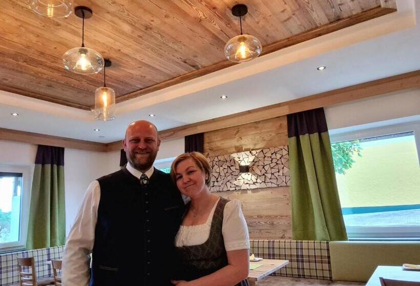 ユースホステル Landgasthof Entenwirt Tarsdorf