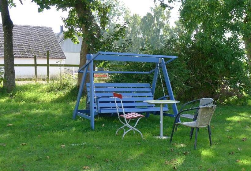 فندق صغير Lilla Trulla Gårdshotell   Feels Like Home