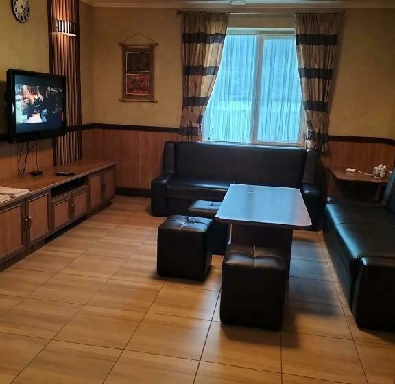 הוסטל Tartak Resort