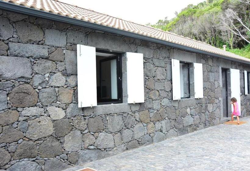 ホテル Casa Dos Botes   Whaleboat House Ter