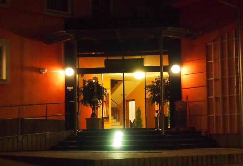 בית מלון כפרי Casino Admiral Velenice   Gmünd