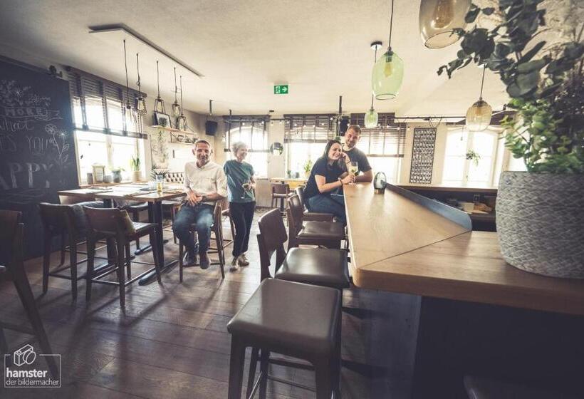 ホテル Gasthof Beim Böckhiasl