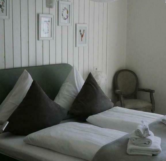 ホテル Gasthof Ginzinger