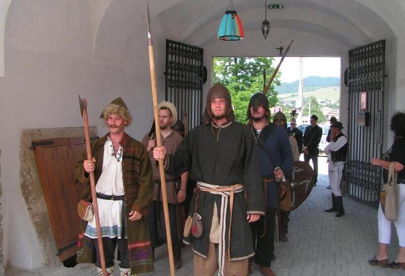 Отель Kaštieľ Biela Dáma A čierny Rytier