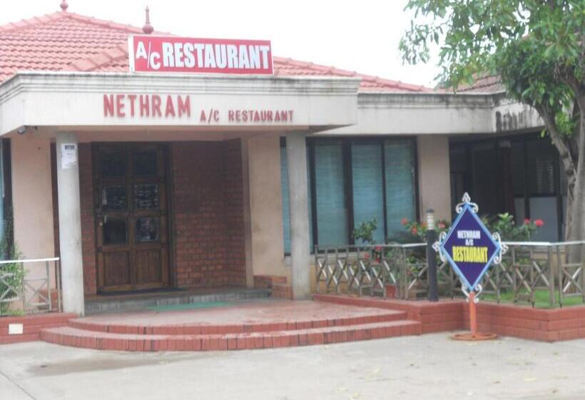 酒店 Sadhabishegam
