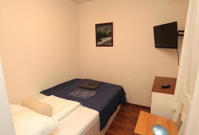 ホテル Urkin Piilopirtti