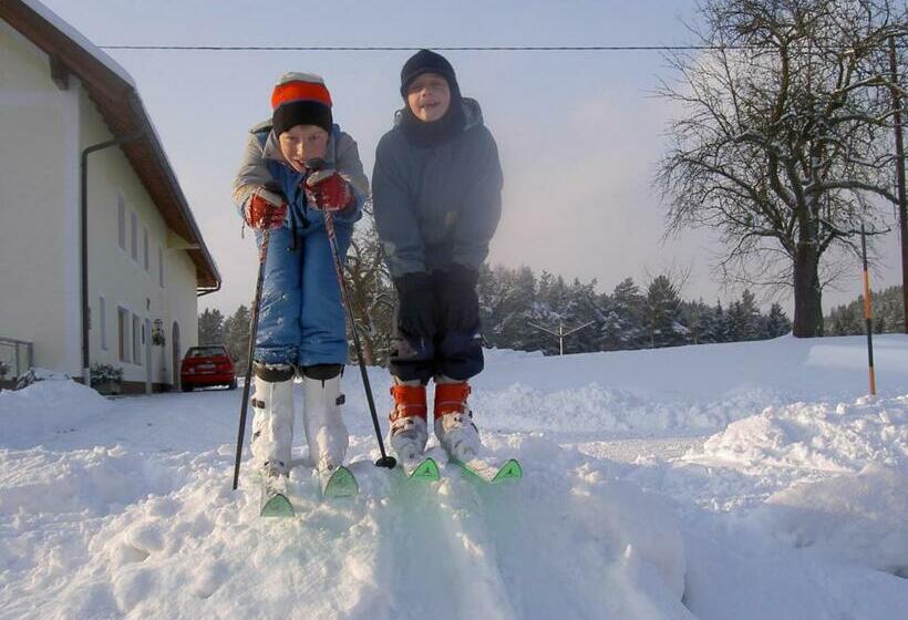 ホテル Urlaub Am Bauernhof Wenigeder   Familie Klopf