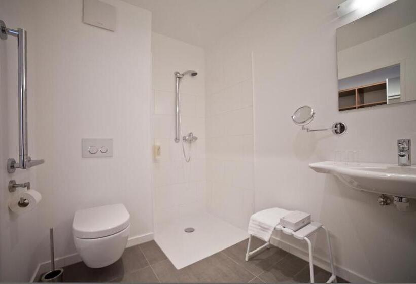 ホテル Wallern Garni