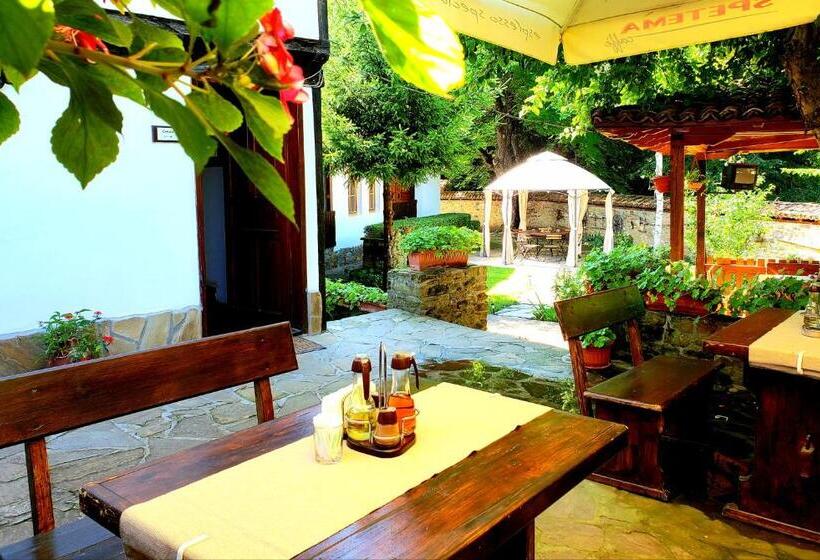 هتل Yakovtsi Inn