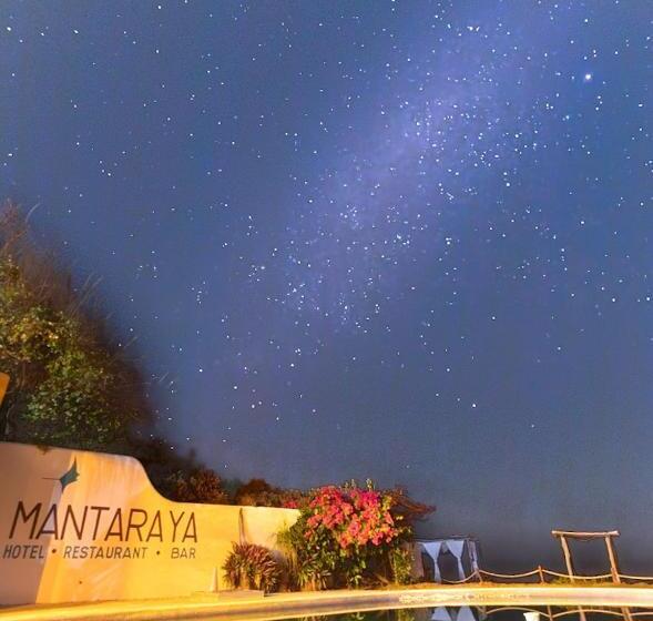 Manta Raya Hotel   Right On The Beach