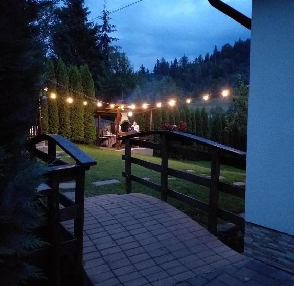 پانسیون Cazare Colibita Casa Lipan