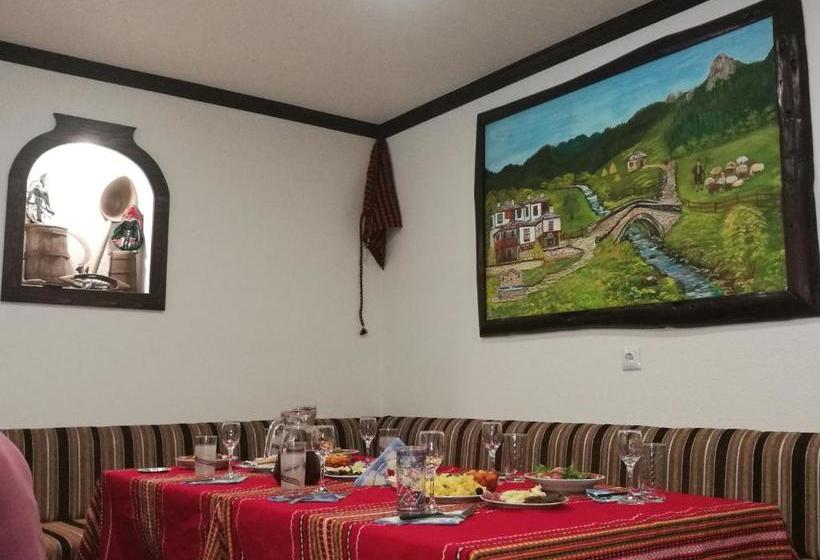 פנסיון Kuma Lissa Guest House