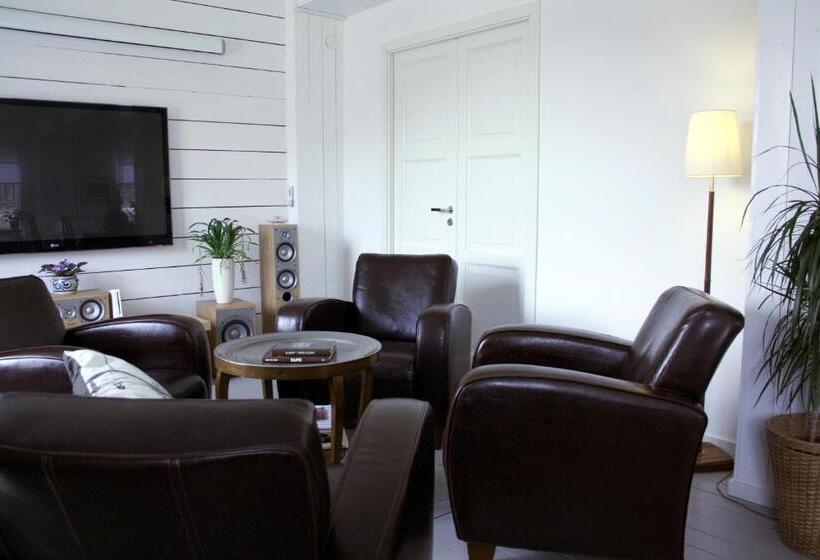 Пансион Villa Akvarellen Bed & Breakfast