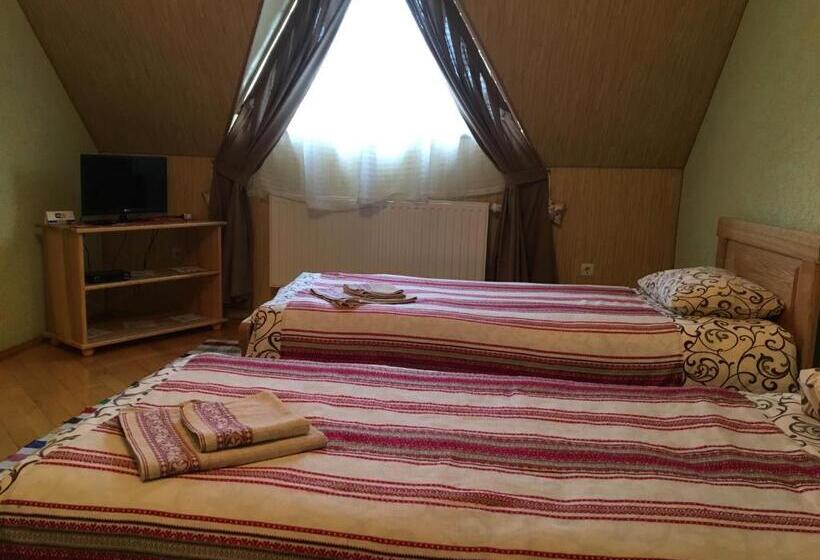 ユースホステル Svitlytsia