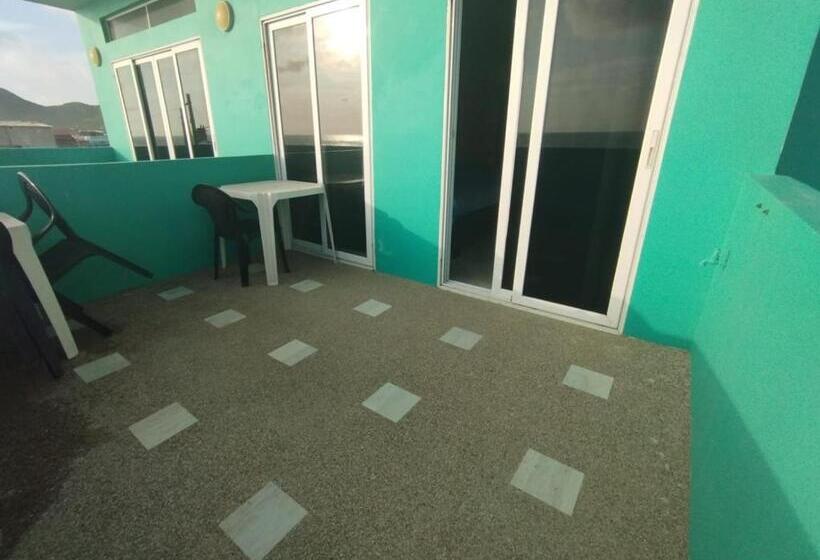 مبيت وإفطار The Lookout Beach