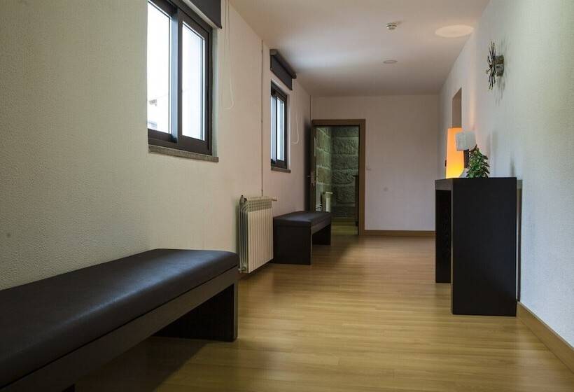 Hostel Entryfik