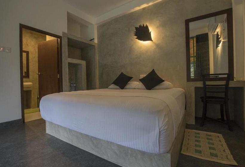 בית מלון כפרי Explore Sinharaja Rain Forest Tour Camp