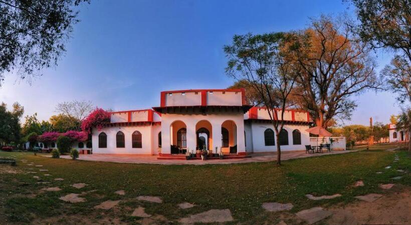 בית מלון כפרי Mela Kothi   The Chambal Safari Lodge