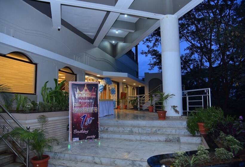 ホテル Pooja International
