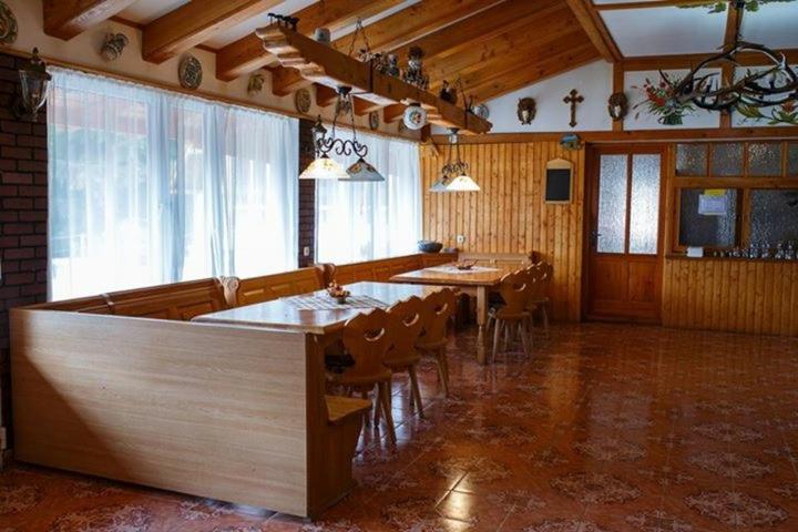 بنسيون Cabana Cerbul Oasa Transalpina