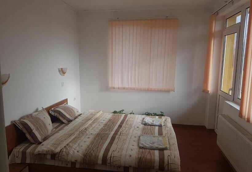 ペンション Guest House Chala