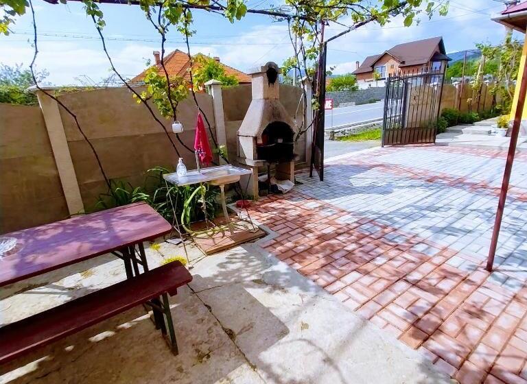 پانسیون Casa Andreea