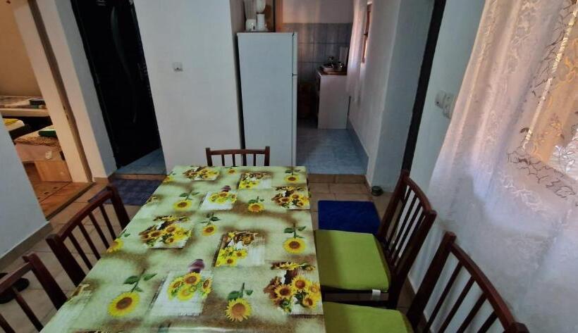 پانسیون Casa Andreea