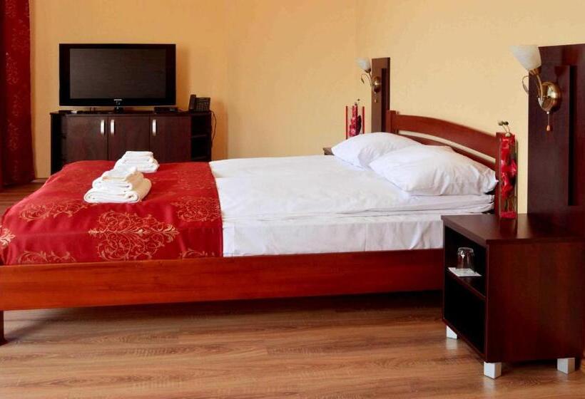 Sting Hotel & Event Palace