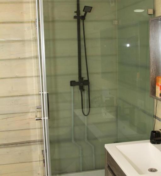 ユースホステル Berloga Sinevir