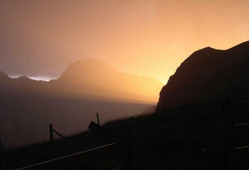 فندق صغير Preda Kulm