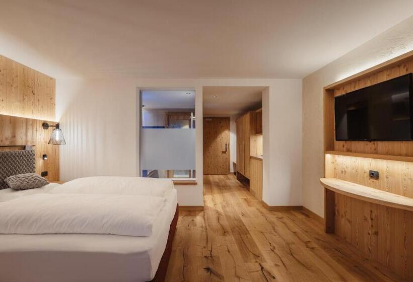 ホテル Albergo Posta Pederoa