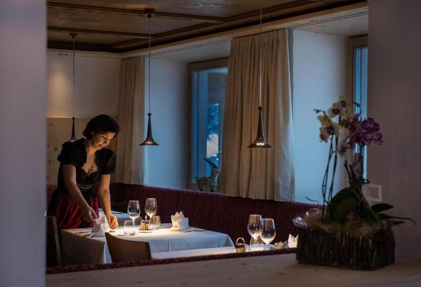 ホテル Albergo Posta Pederoa