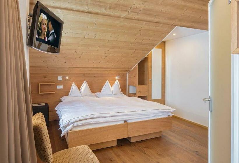 هتل Edelweiss Blatten Lötschental